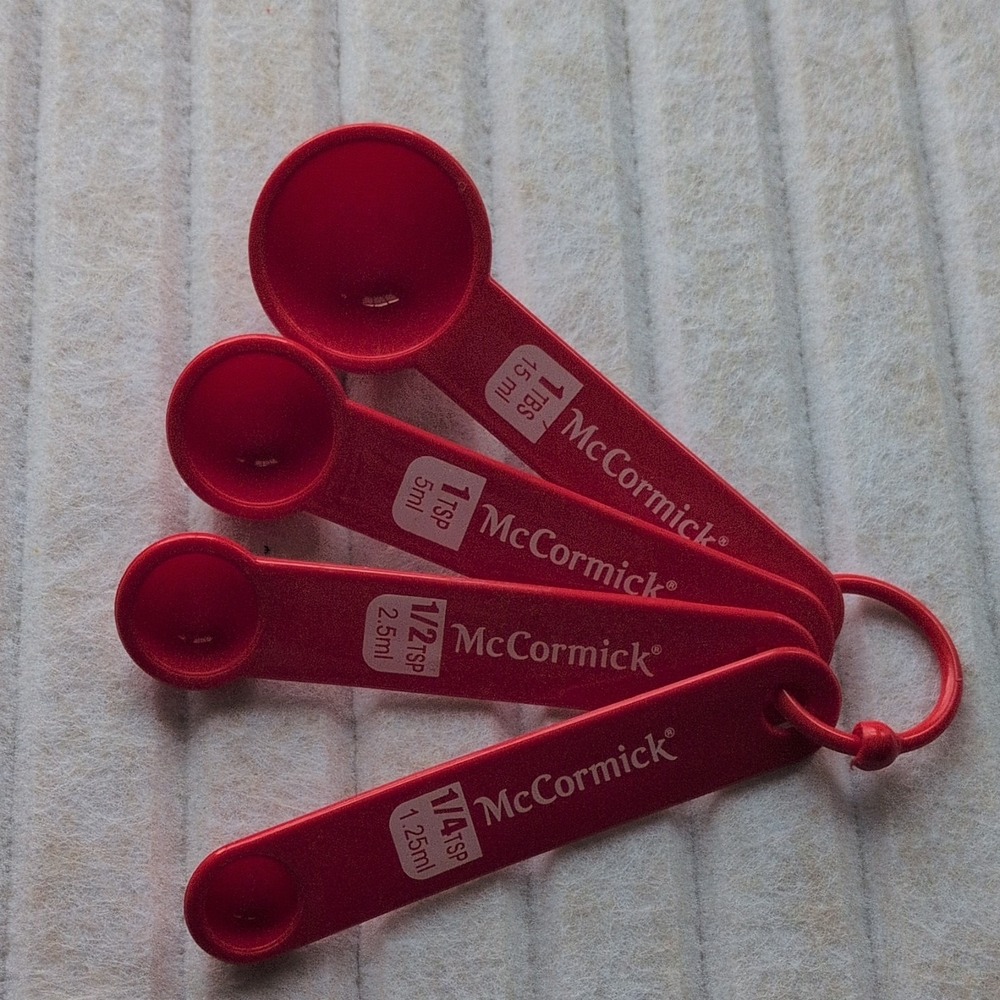McCormick Red Plastic Measuring Spoons Set 4 Piece,‎ Nesting, Markings